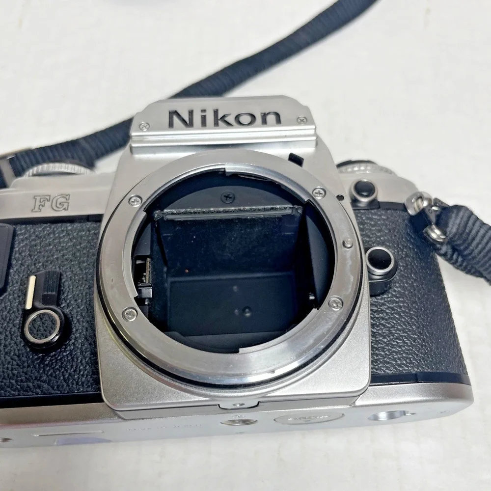 Nikon FG F-G Chrome 35mm Film analog SLR camera body ONLY not working